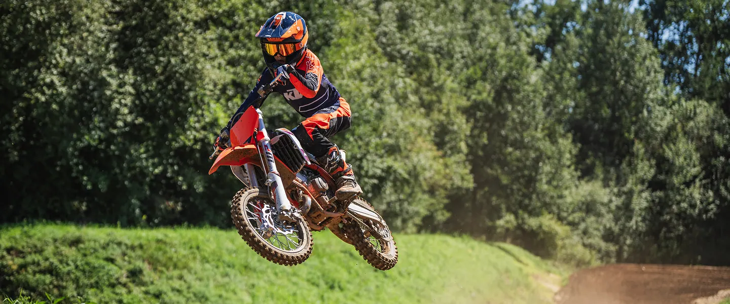 KTM 65 SX 2026 en terreno off-road lista para seguir rodando