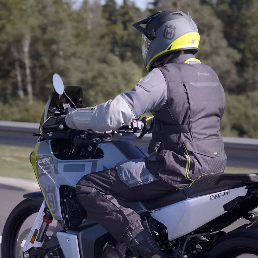 Husqvarna Norden 901 2026, vista 3