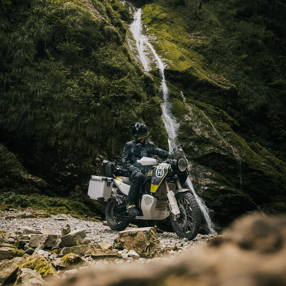 Husqvarna Norden 901 Expedition 2026, vista 4