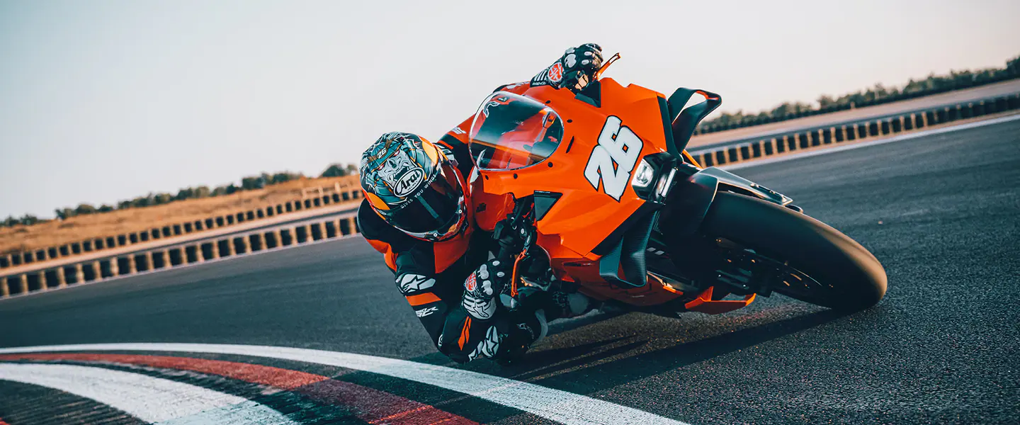 KTM 990 RC R modelo 2026